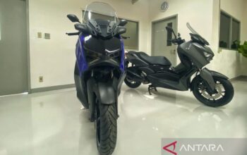 Yamaha segarkan Xmax Connected dengan pilihan warna baru